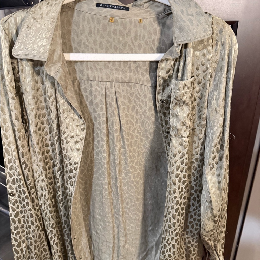 Elie Tahari Textured Beige Blouse
